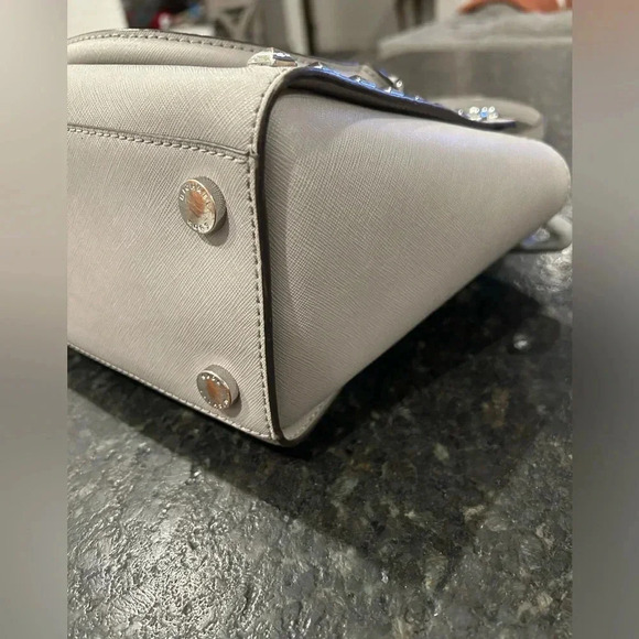 Michael Kors Selma Stud Satchel Bag Purse Grey Cement Saffiano Leather - Picture 5 of 14